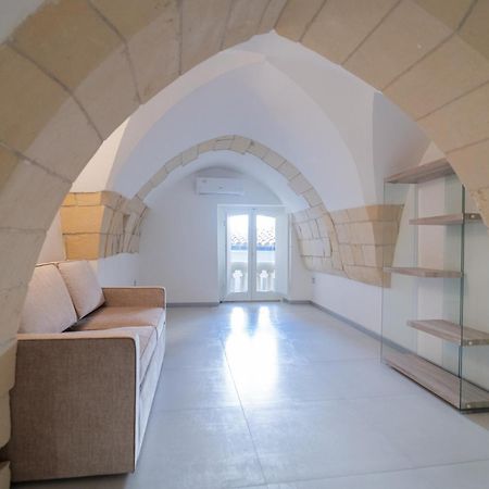 Dimora Barocca Luxury Suites เลชเช ภายนอก รูปภาพ
