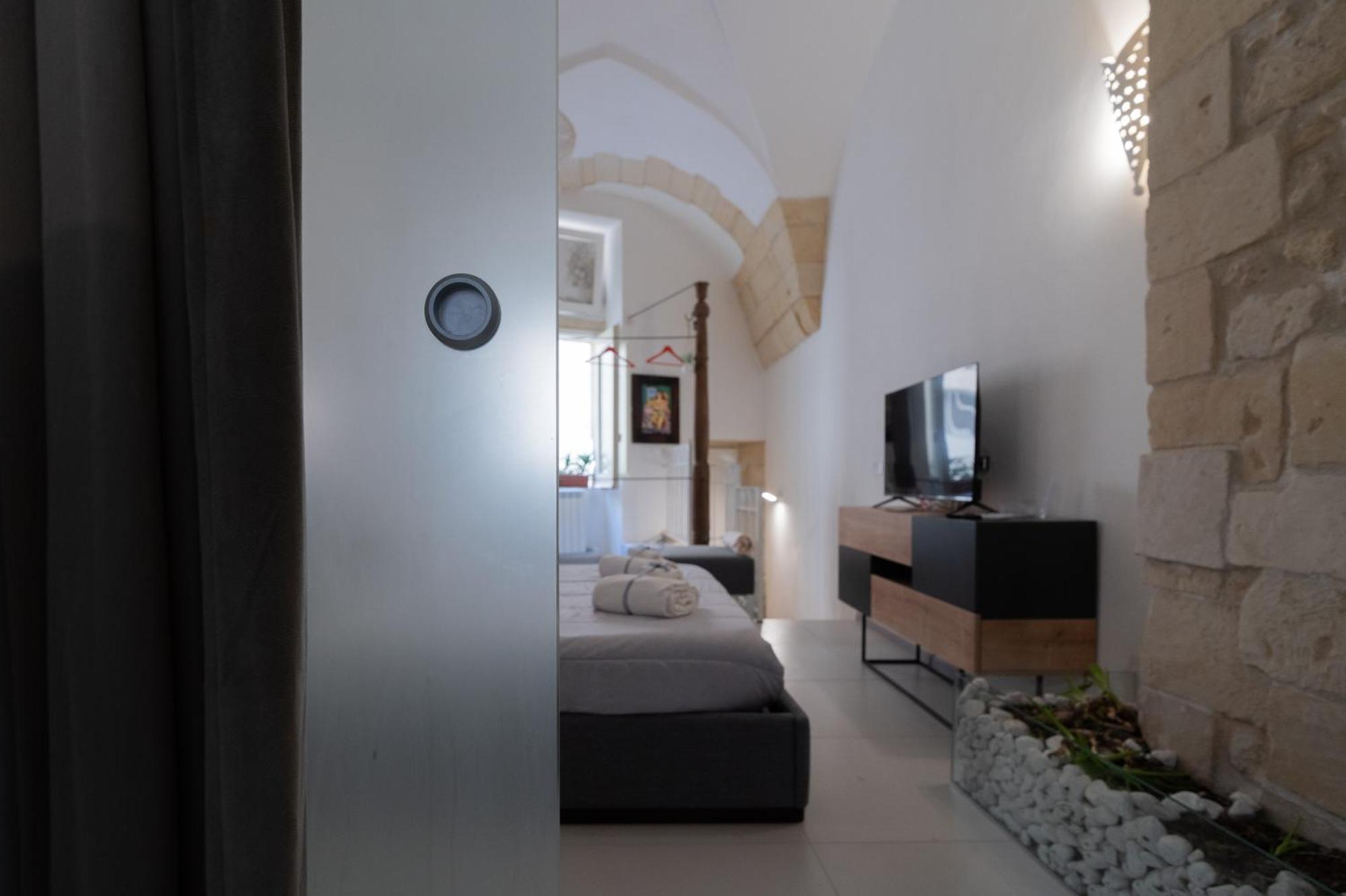Dimora Barocca Luxury Suites เลชเช ภายนอก รูปภาพ