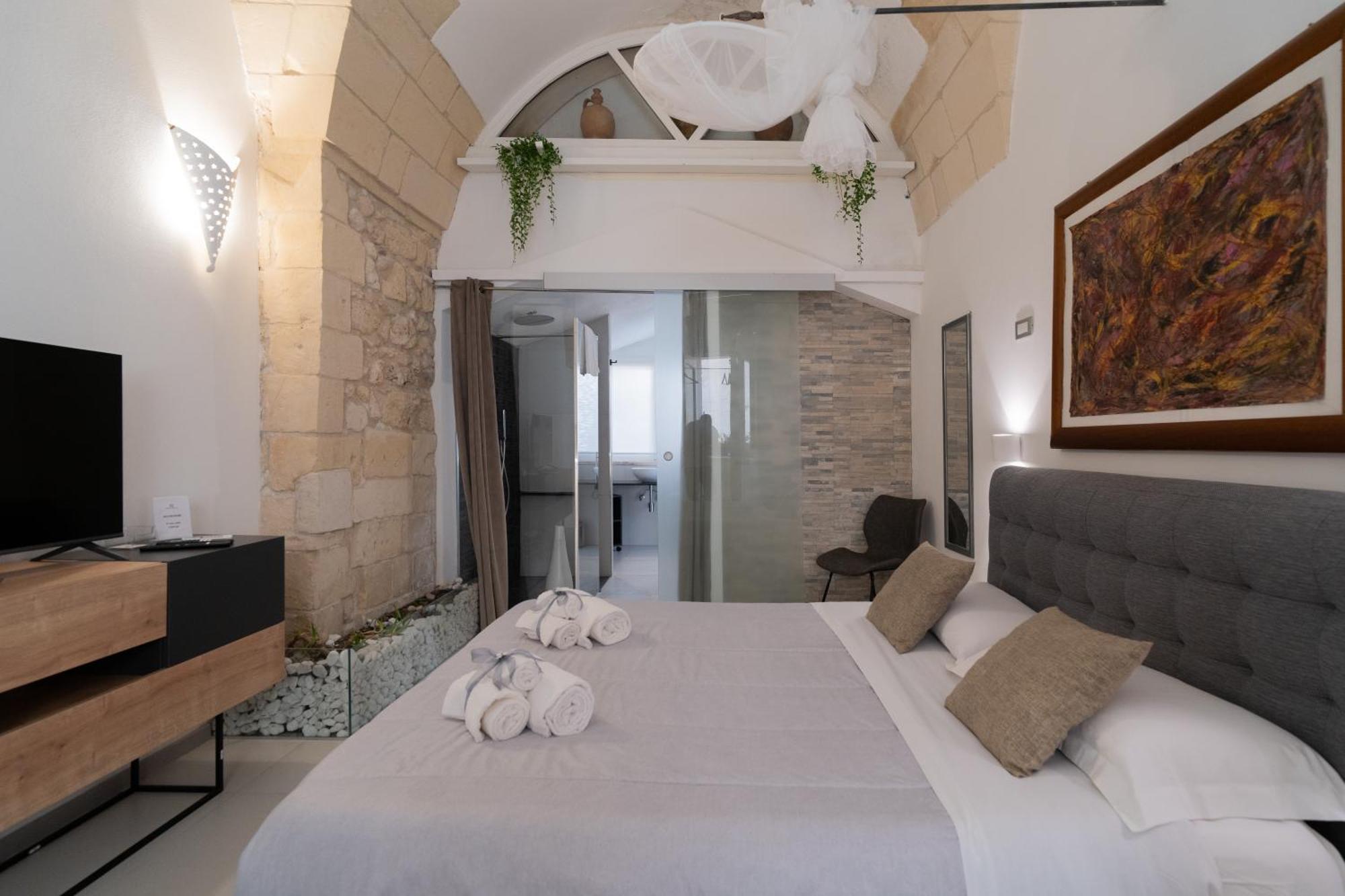 Dimora Barocca Luxury Suites เลชเช ภายนอก รูปภาพ