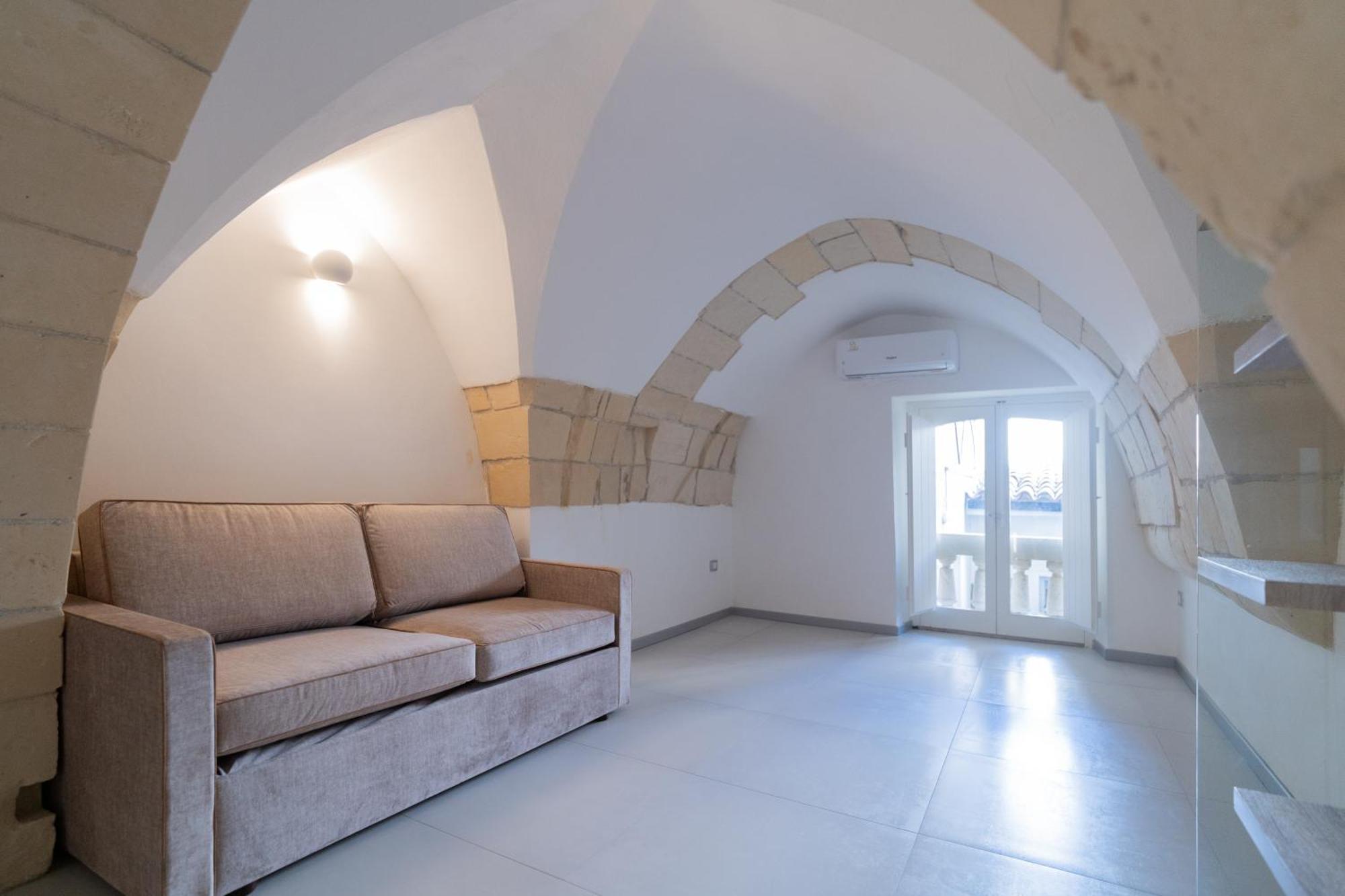 Dimora Barocca Luxury Suites เลชเช ภายนอก รูปภาพ