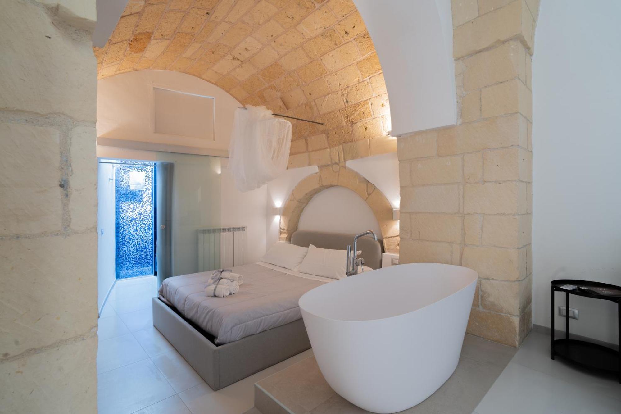 Dimora Barocca Luxury Suites เลชเช ภายนอก รูปภาพ