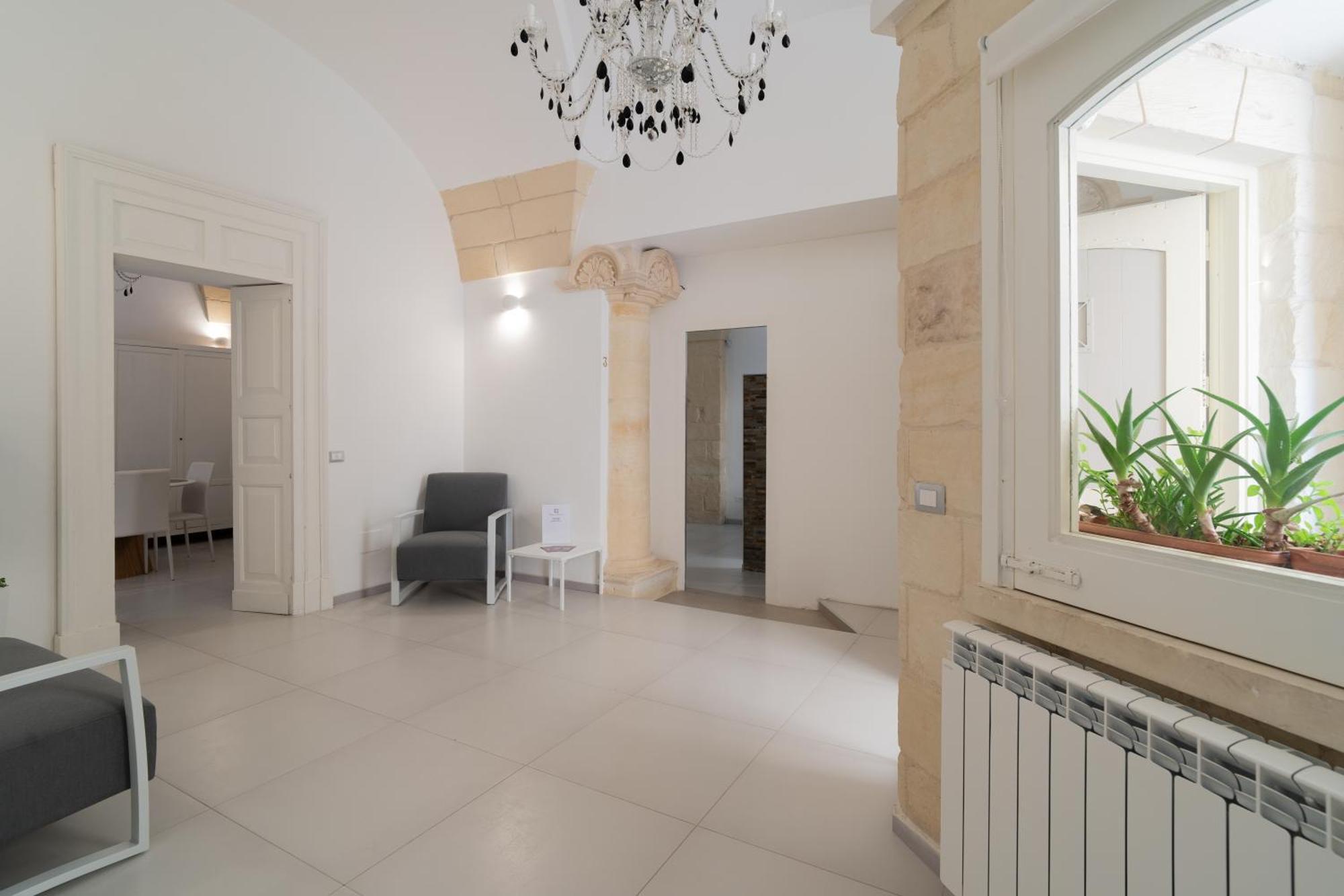 Dimora Barocca Luxury Suites เลชเช ภายนอก รูปภาพ