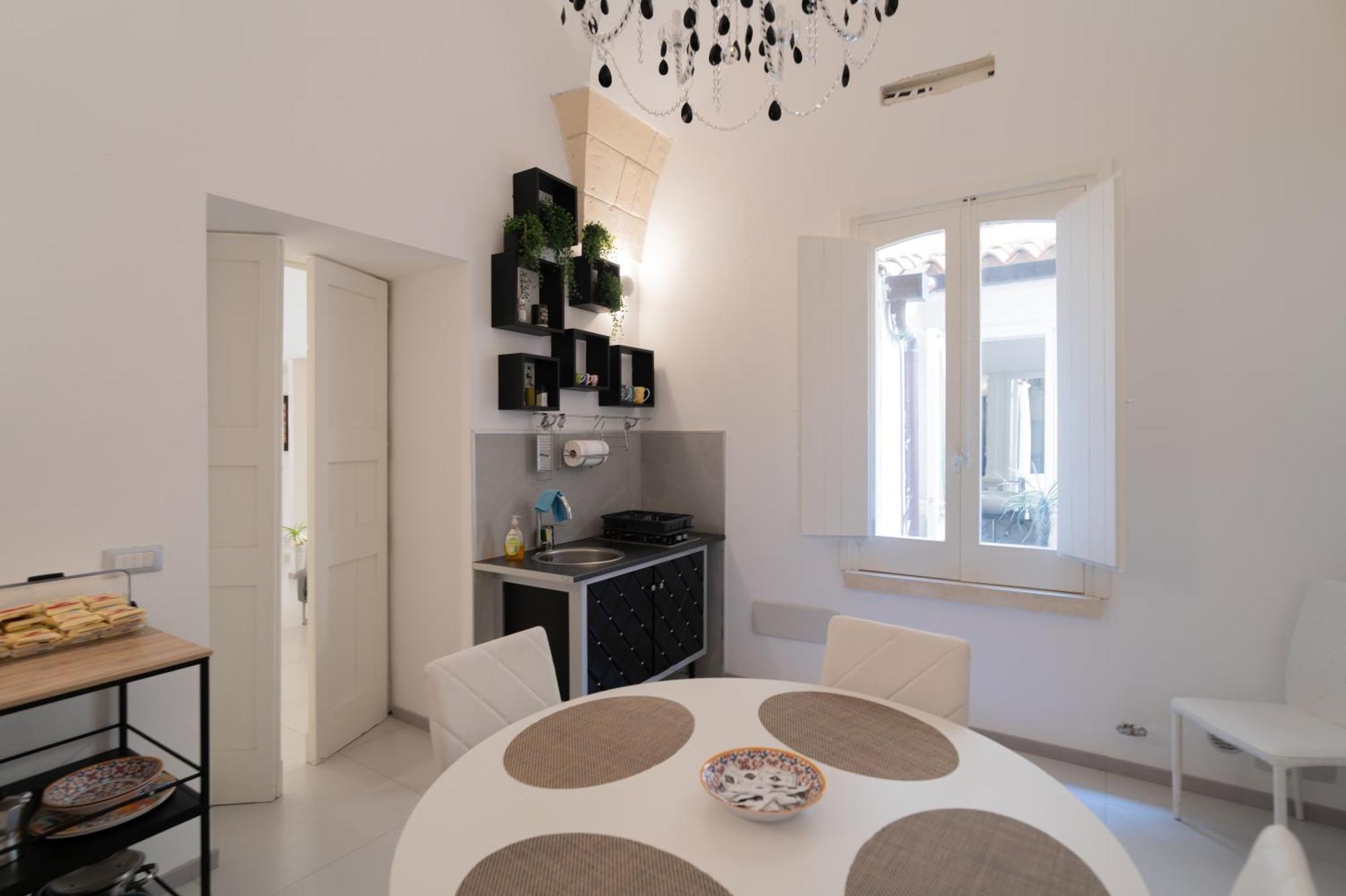 Dimora Barocca Luxury Suites เลชเช ภายนอก รูปภาพ